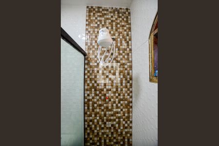 Banheiro de casa para alugar com 1 quarto, 70m² em Serra Grande, Niterói