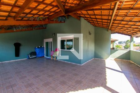 Casa para alugar com 315m², 3 quartos e 6 vagas Casa para alugar com 315m², 3 quartos e 6 vagasVaranda da Suíte 3