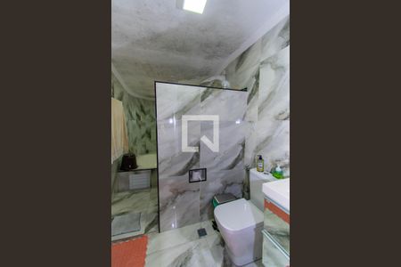 Casa para alugar com 315m², 3 quartos e 6 vagas Casa para alugar com 315m², 3 quartos e 6 vagasBanheiro da Suíte 3