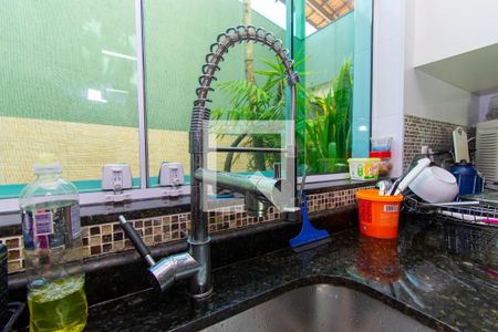 Casa para alugar com 315m², 3 quartos e 6 vagas Casa para alugar com 315m², 3 quartos e 6 vagasCozinha - Torneira