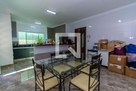 Casa para alugar com 315m², 3 quartos e 6 vagas Casa para alugar com 315m², 3 quartos e 6 vagasCopa