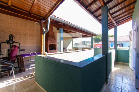 Casa para alugar com 315m², 3 quartos e 6 vagas Casa para alugar com 315m², 3 quartos e 6 vagasVaranda da Suíte 1 e Suíte 2