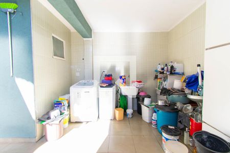 Casa para alugar com 315m², 3 quartos e 6 vagas Casa para alugar com 315m², 3 quartos e 6 vagasÁrea de Serviço