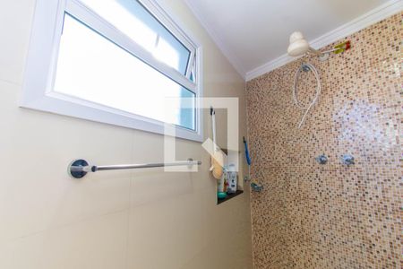 Casa para alugar com 315m², 3 quartos e 6 vagas Casa para alugar com 315m², 3 quartos e 6 vagasBanheiro da Suíte 1