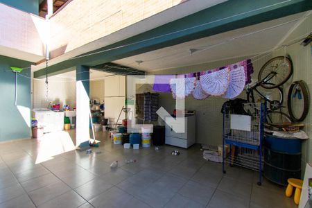 Casa para alugar com 315m², 3 quartos e 6 vagas Casa para alugar com 315m², 3 quartos e 6 vagasÁrea de Serviço e Quintal