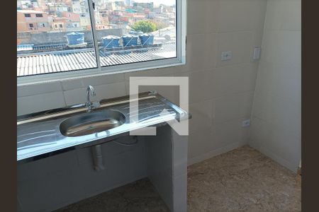 Cozinha de apartamento para alugar com 2 quartos, 57m² em Vila Antonieta, São Paulo