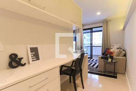 Sala/Quarto de apartamento para alugar com 1 quarto, 38m² em Campo Belo, São Paulo