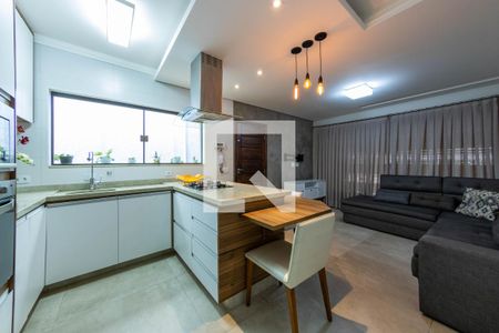 Sala/cozinha  de casa à venda com 2 quartos, 135m² em Vila Ivone, São Paulo