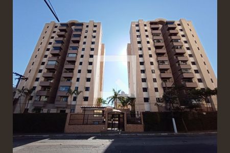 Apartamento para alugar com 70m², 3 quartos e 1 vagaFachada do bloco