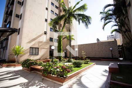 Apartamento para alugar com 70m², 3 quartos e 1 vagaFachada do bloco
