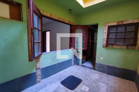 Casa à venda com 450m², 2 quartos e 3 vagasQuintal