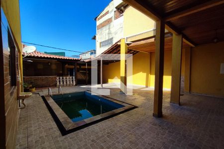 Casa à venda com 450m², 2 quartos e 3 vagasÁrea comum - Piscina
