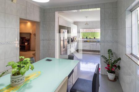 Casa à venda com 140m², 3 quartos e 4 vagas Casa à venda com 140m², 3 quartos e 4 vagasCozinha