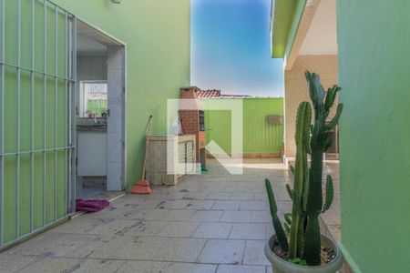 Casa à venda com 140m², 3 quartos e 4 vagas Casa à venda com 140m², 3 quartos e 4 vagasÁrea comum