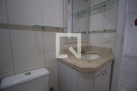 Apartamento à venda com 140m², 2 quartos e 2 vagasBanheiro da Suíte