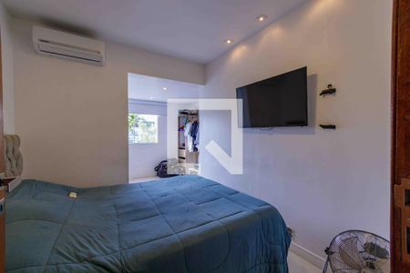 Apartamento à venda com 205m², 3 quartos e 3 vagas Apartamento à venda com 205m², 3 quartos e 3 vagasCobertura Quarto