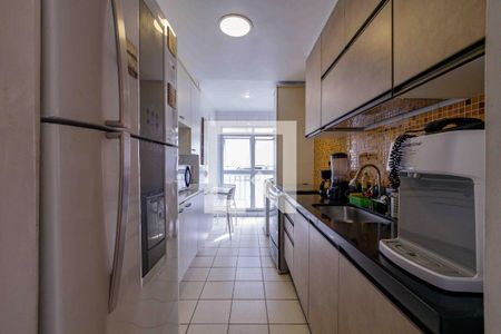 Apartamento à venda com 205m², 3 quartos e 3 vagas Apartamento à venda com 205m², 3 quartos e 3 vagasCozinha