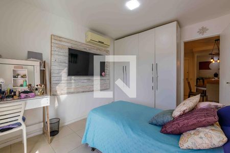 Apartamento à venda com 205m², 3 quartos e 3 vagas Apartamento à venda com 205m², 3 quartos e 3 vagasQuarto 1