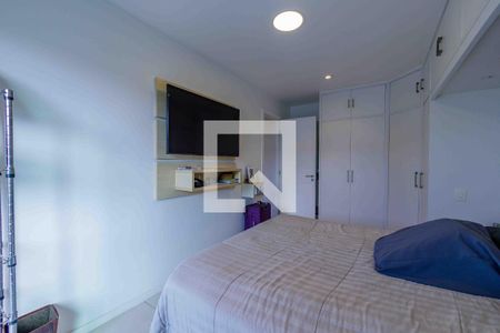 Apartamento à venda com 205m², 3 quartos e 3 vagas Apartamento à venda com 205m², 3 quartos e 3 vagasSuíte