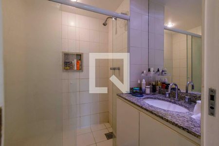 Apartamento à venda com 205m², 3 quartos e 3 vagas Apartamento à venda com 205m², 3 quartos e 3 vagasBanheiro