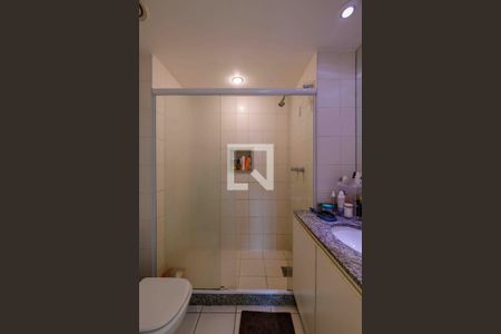 Apartamento à venda com 205m², 3 quartos e 3 vagas Apartamento à venda com 205m², 3 quartos e 3 vagasBanheiro