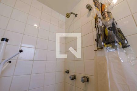 Apartamento à venda com 205m², 3 quartos e 3 vagas Apartamento à venda com 205m², 3 quartos e 3 vagasBanheiro de Serviço