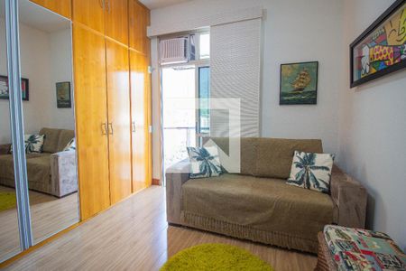Apartamento à venda com 140m², 3 quartos e 2 vagasQuarto 3