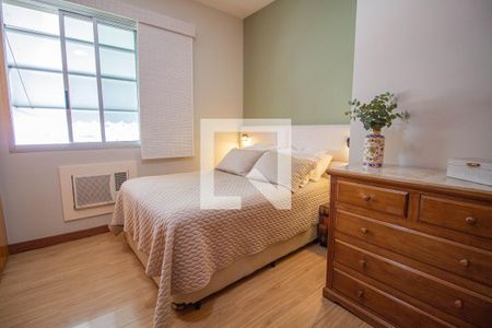 Apartamento à venda com 140m², 3 quartos e 2 vagasSuíte