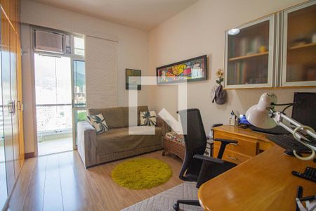 Apartamento à venda com 140m², 3 quartos e 2 vagasQuarto 3