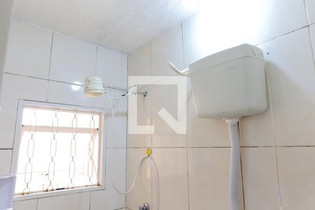 Banheiro de kitnet/studio para alugar com 1 quarto, 17m² em Parque das Nações, Santo André