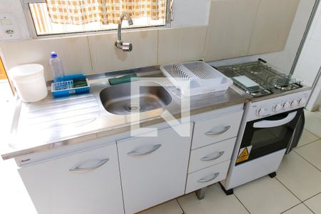 Sala Quarto e Cozinha de kitnet/studio para alugar com 1 quarto, 17m² em Parque das Nações, Santo André