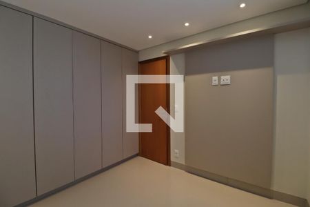 Quarto 1 de apartamento para alugar com 3 quartos, 205m² em Tabajaras, Uberlândia