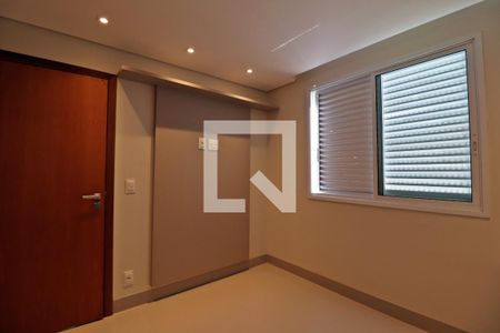 Quarto 1 de apartamento para alugar com 3 quartos, 205m² em Tabajaras, Uberlândia