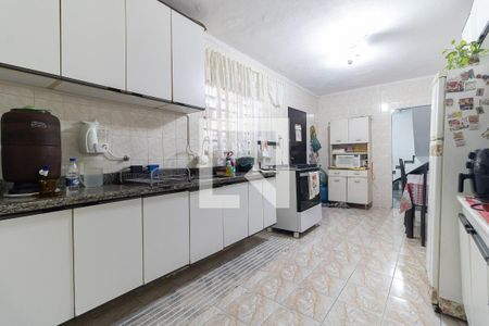 Casa à venda com 170m², 3 quartos e 2 vagasCozinha