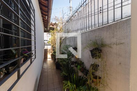 Casa à venda com 170m², 3 quartos e 2 vagasCorredor Lateral