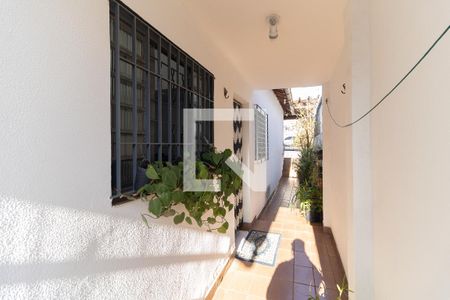 Casa à venda com 170m², 3 quartos e 2 vagasCorredor Lateral