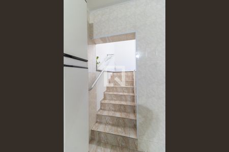 Casa à venda com 170m², 3 quartos e 2 vagasEscada