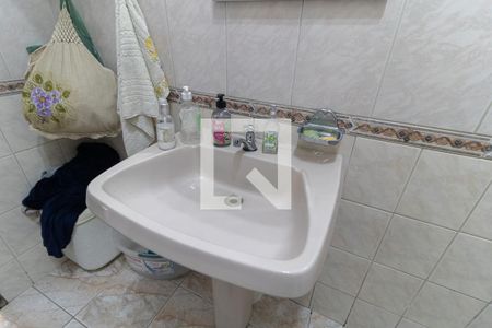 Casa à venda com 170m², 3 quartos e 2 vagasBanheiro 1
