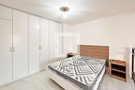 Quarto de apartamento para alugar com 1 quarto, 45m² em Azenha, Porto Alegre