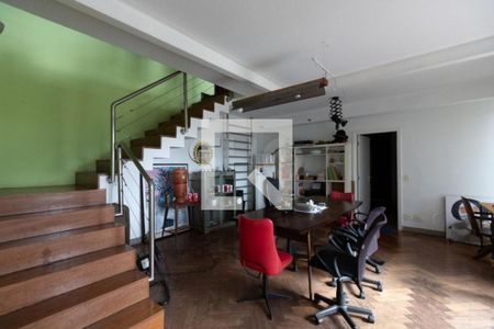 Casa à venda com 4 quartos, 375m² em Pacaembu, São Paulo