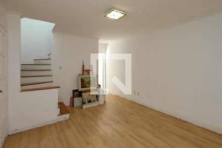 Sala de casa à venda com 2 quartos, 110m² em Vila Cordeiro, São Paulo