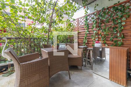 Apartamento à venda com 164m², 4 quartos e 2 vagasVaranda