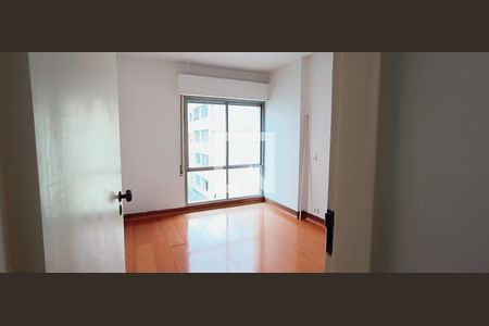 Apartamento à venda com 80m², 3 quartos e 1 vagaQuarto 2