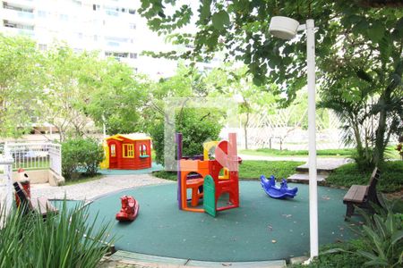 Apartamento para alugar com 75m², 2 quartos e 2 vagasÁrea comum - Playground