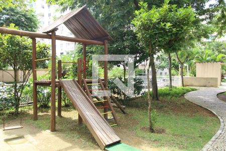 Apartamento para alugar com 75m², 2 quartos e 2 vagasÁrea comum - Playground
