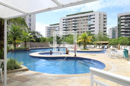 Apartamento para alugar com 75m², 2 quartos e 2 vagasÁrea comum - Piscina