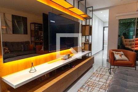 Sala de casa à venda com 3 quartos, 104m² em Vila Santa Isabel, São Paulo