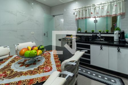 Casa à venda com 104m², 3 quartos e 2 vagasCozinha