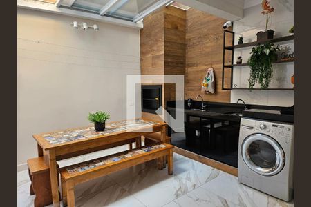 Casa à venda com 104m², 3 quartos e 2 vagasÁrea de Serviço