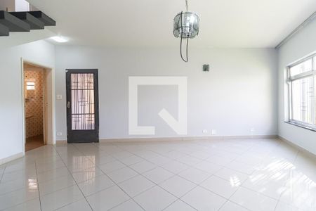 Sala de casa para alugar com 3 quartos, 198m² em Vila Santo Estéfano, São Paulo